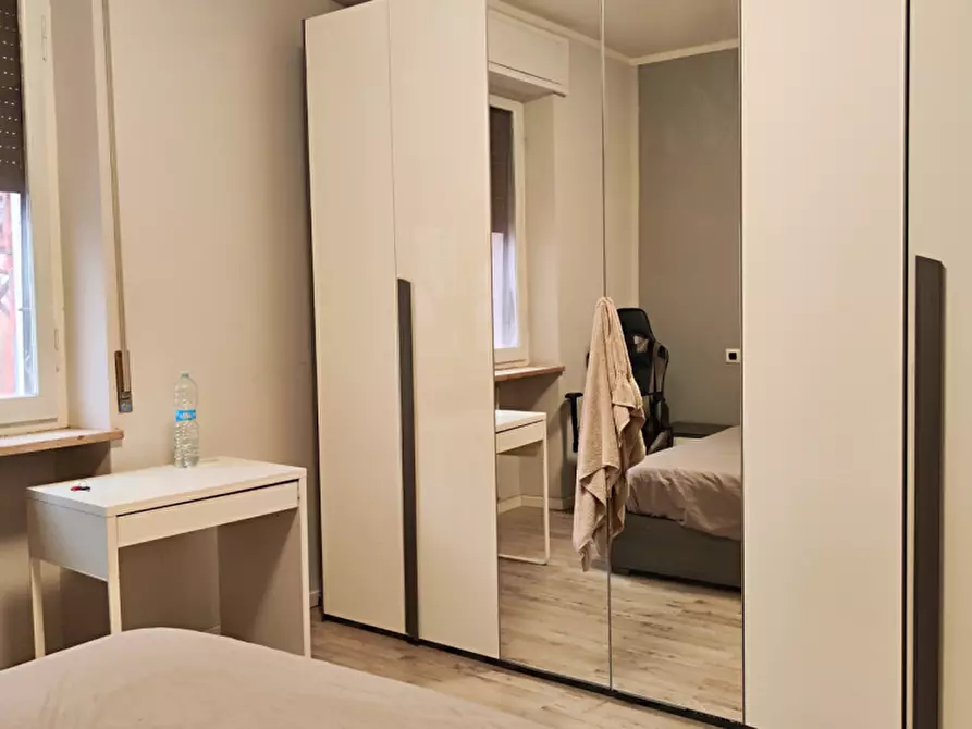 Immagine 13 di Appartamento in vendita  in Via Vincenzo Bellini a Parma