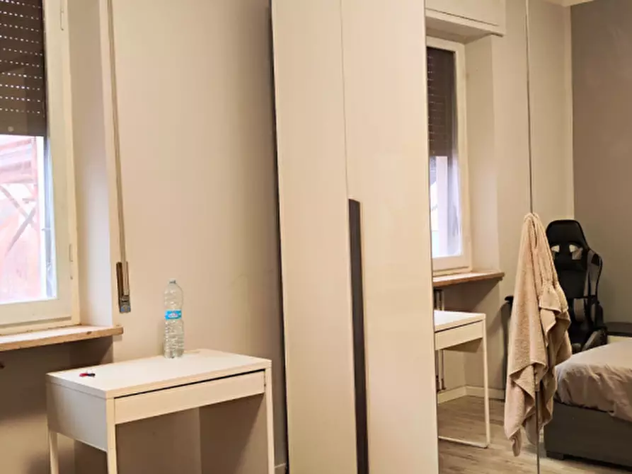 Immagine 14 di Appartamento in vendita  in Via Vincenzo Bellini a Parma