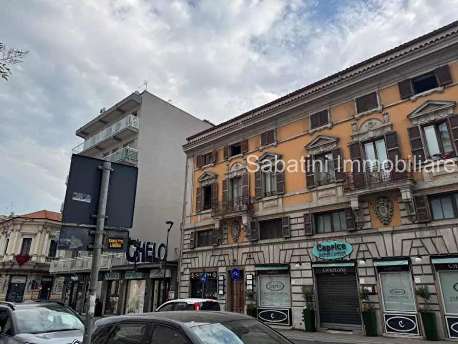 Immagine 5 di Appartamento in vendita  in Piazza Garibaldi, 27 a Pescara