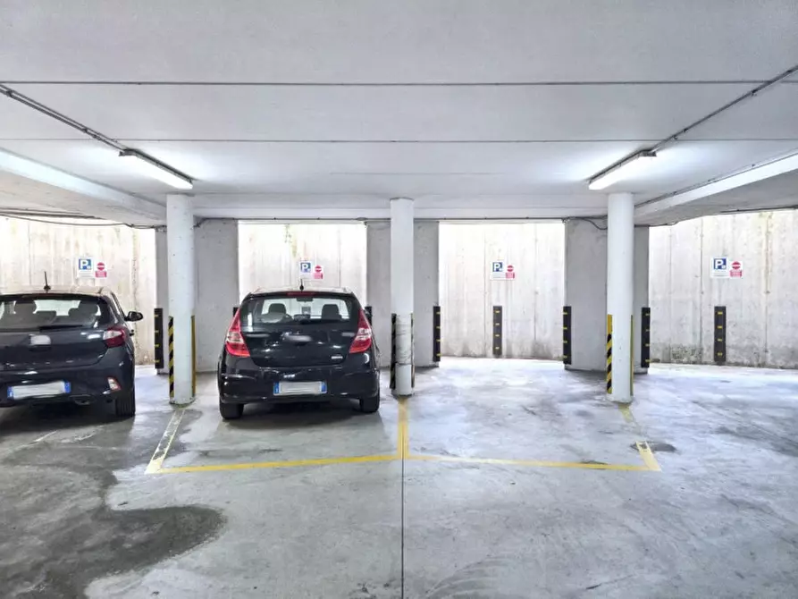 Immagine 15 di Ufficio in vendita  in Via Roma, Torri di Quartesolo VI, Italia a Torri Di Quartesolo