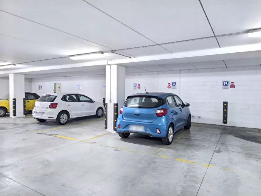 Immagine 20 di Ufficio in vendita  in Via Roma, Torri di Quartesolo VI, Italia a Torri Di Quartesolo