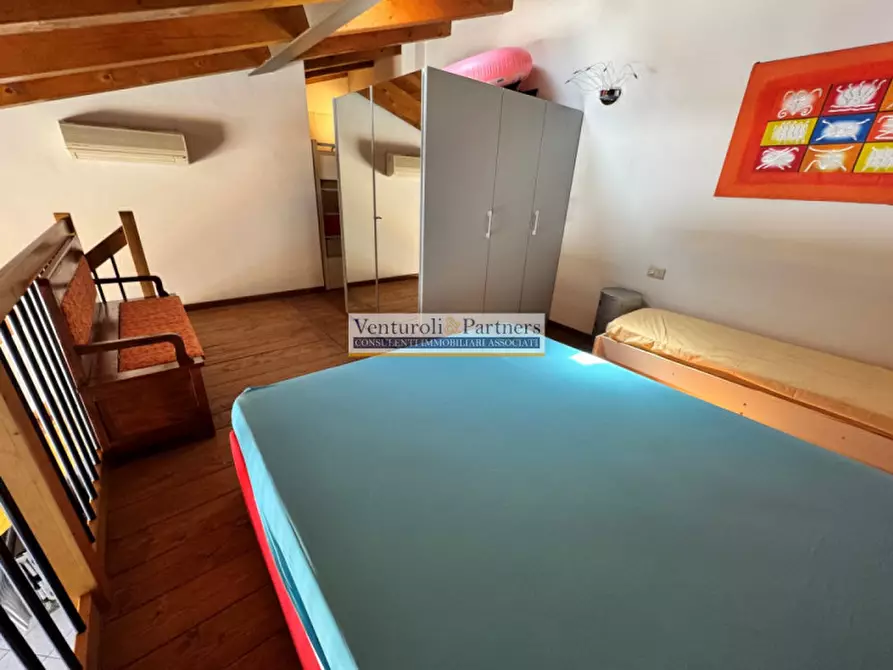 Immagine 12 di Appartamento in vendita  in via corti romane a Sirmione