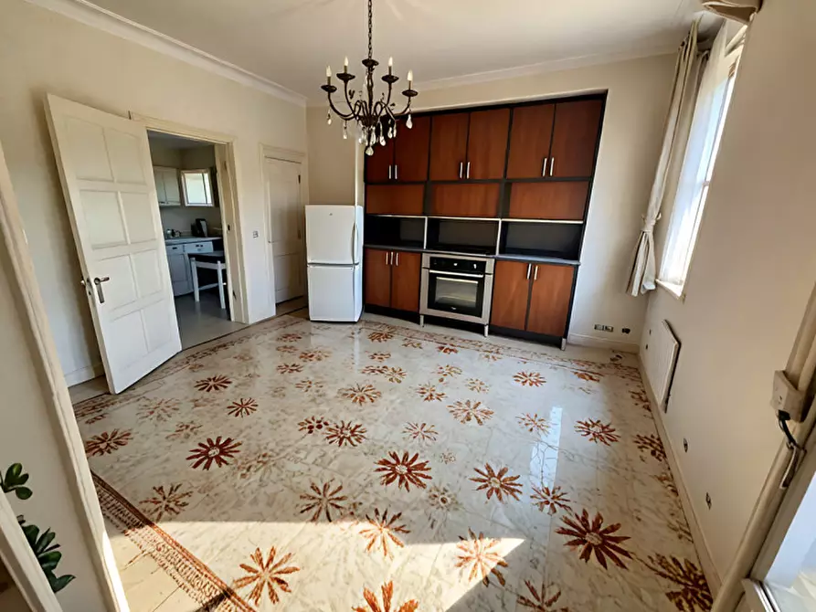 Immagine 5 di Casa indipendente in vendita  in Viale Colli Euganei a Abano Terme