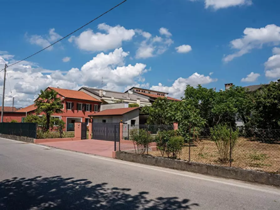 Immagine 2 di Rustico / casale in vendita  in via camposampiero a San Martino Di Lupari