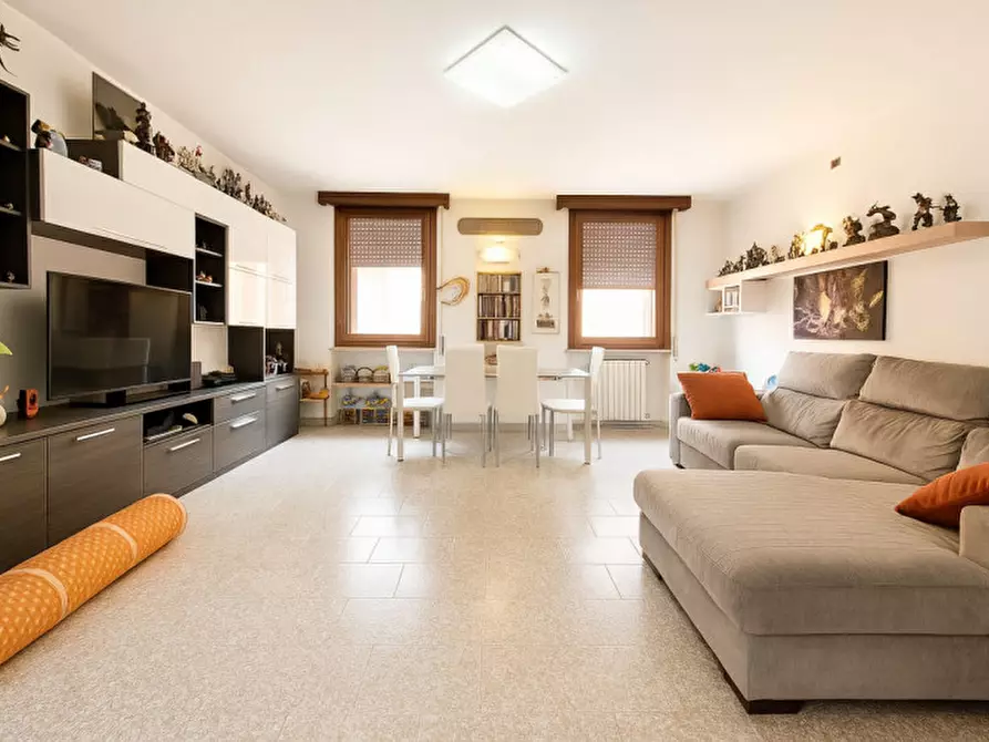 Immagine 3 di Appartamento in vendita  in Via stradella del pane 26 a Arconate