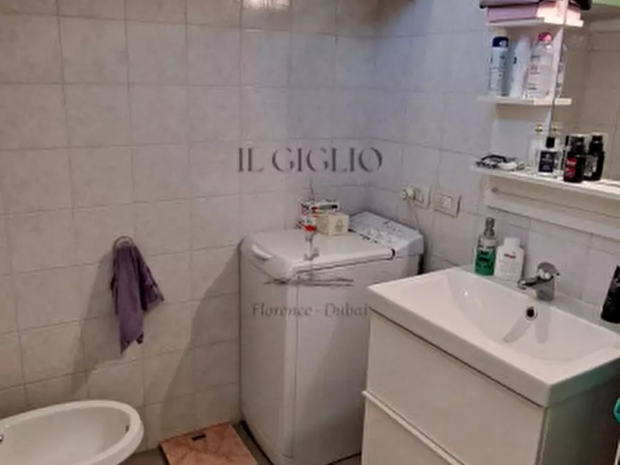 Immagine 8 di Appartamento in vendita  in via Guelfa a Firenze