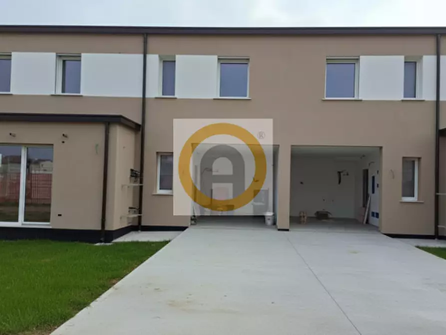 Immagine 4 di Casa bifamiliare in vendita  a Tezze Sul Brenta