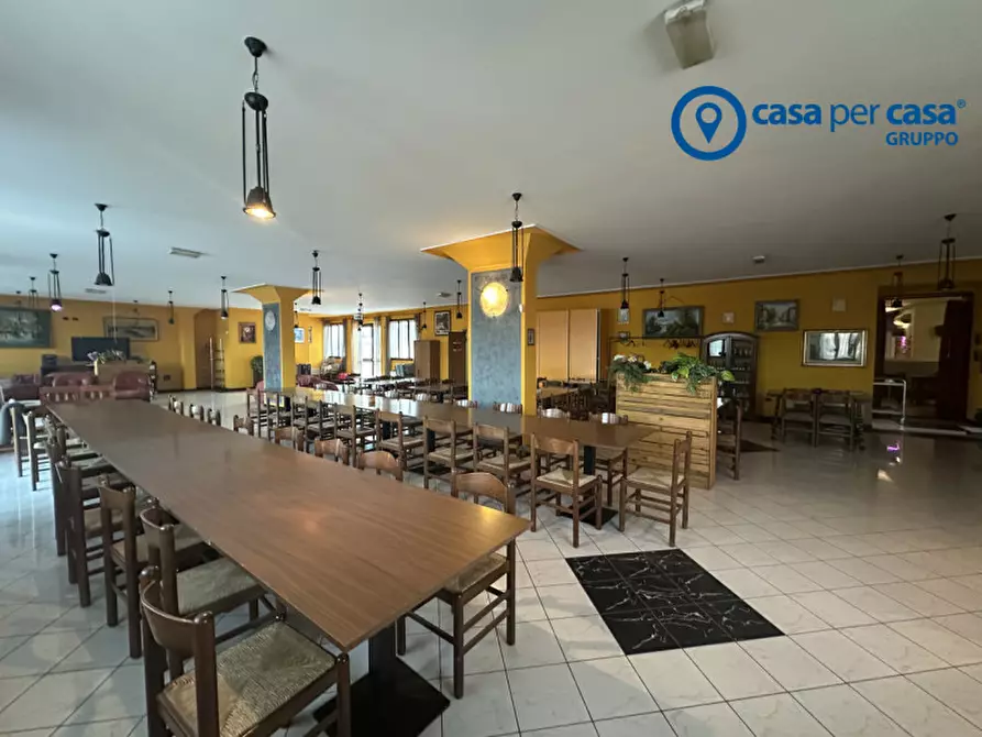 Immagine 3 di Attività commerciale in vendita  in Piazza Commercio 103 a Lusia