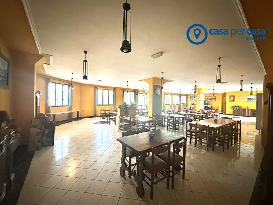 Immagine 4 di Attività commerciale in vendita  in Piazza Commercio 103 a Lusia