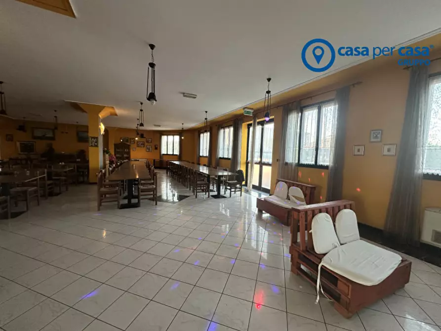 Immagine 7 di Attività commerciale in vendita  in Piazza Commercio 103 a Lusia