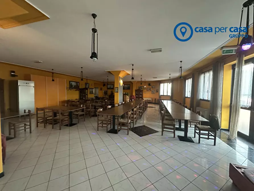 Immagine 8 di Attività commerciale in vendita  in Piazza Commercio 103 a Lusia