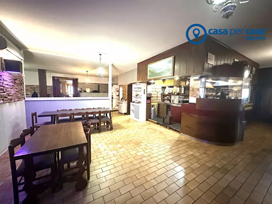 Immagine 11 di Attività commerciale in vendita  in Piazza Commercio 103 a Lusia