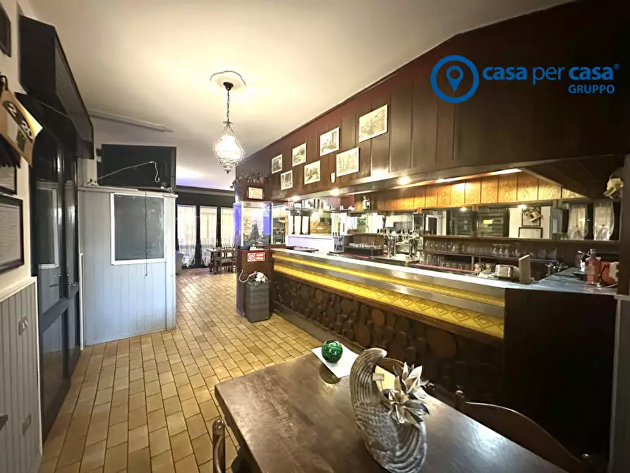 Immagine 13 di Attività commerciale in vendita  in Piazza Commercio 103 a Lusia