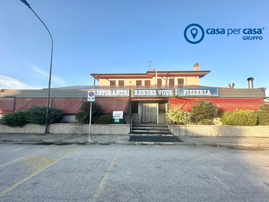 Immagine 30 di Attività commerciale in vendita  in Piazza Commercio 103 a Lusia