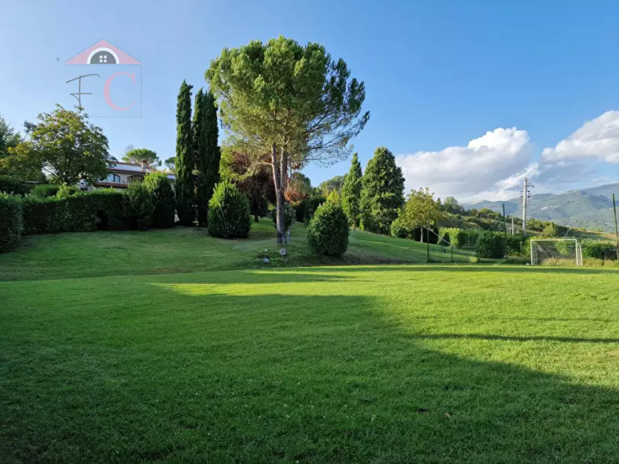 Immagine 1 di Villa in vendita  in località campigliano snc a Rivodutri