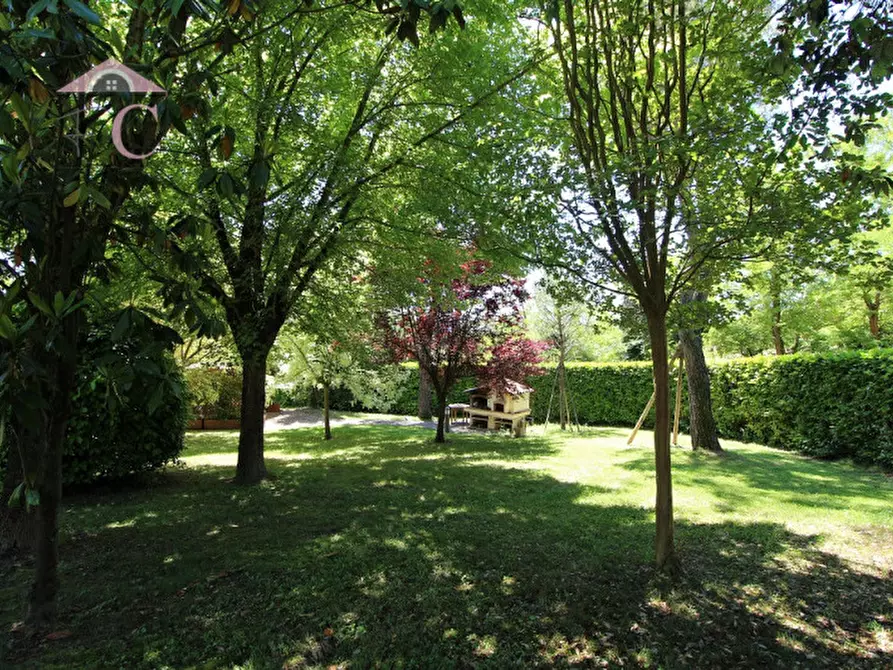 Immagine 30 di Villa in vendita  in località campigliano snc a Rivodutri