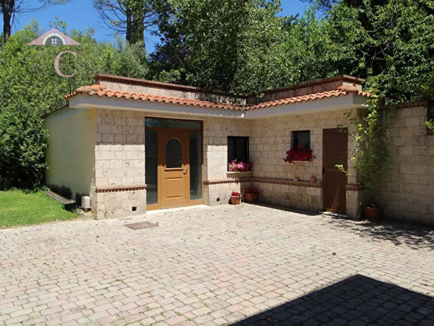 Immagine 37 di Villa in vendita  in località campigliano snc a Rivodutri