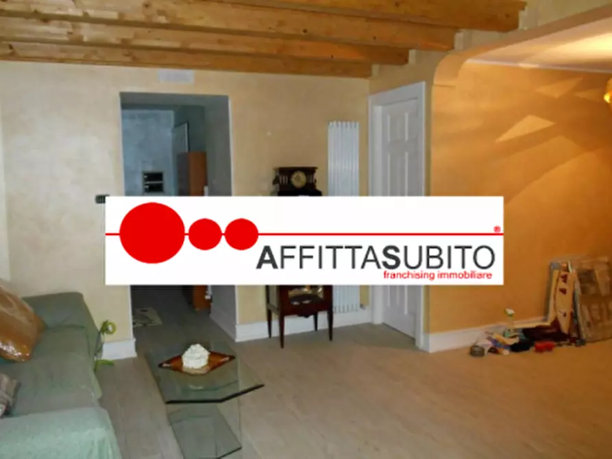 Immagine 4 di Appartamento in vendita  in via Amato di Montecassino 12 a Napoli