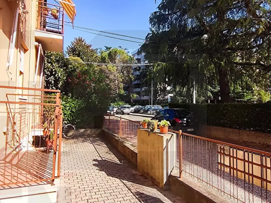 Immagine 3 di Appartamento in vendita  in Via Molino Vecchio a Imola