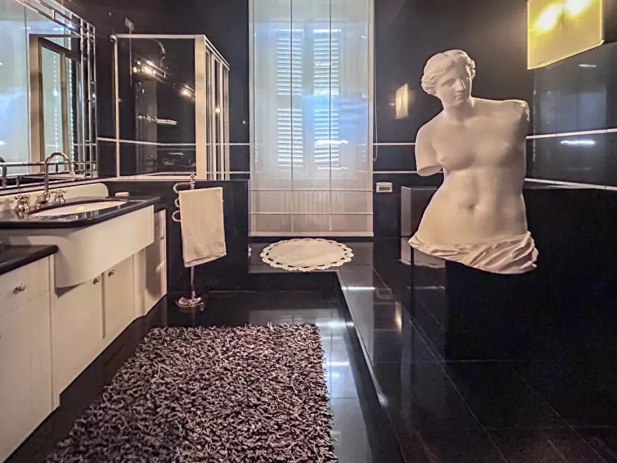 Immagine 44 di Villa in vendita  in Via Verona a Vigasio