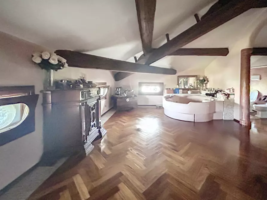 Immagine 61 di Villa in vendita  in Via Verona a Vigasio