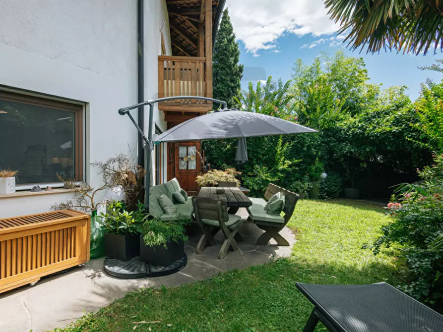 Immagine 2 di Villetta a schiera in vendita  in Via Chiesa 19 a Postal .Burgstall.