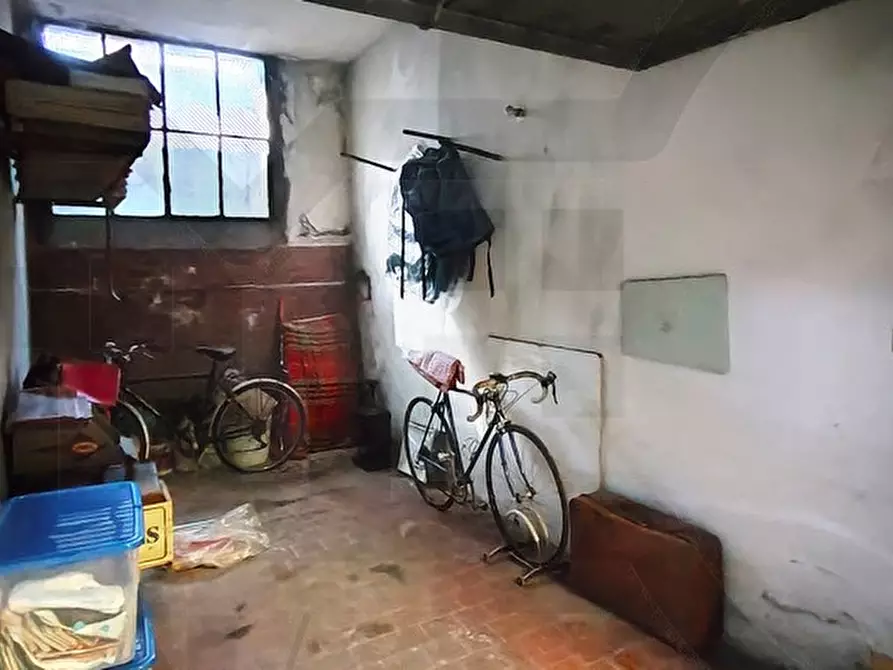 Immagine 5 di Garage in vendita  in Via molino vecchio a Imola