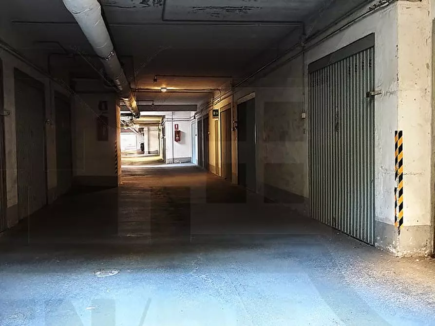 Immagine 6 di Garage in vendita  in Via molino vecchio a Imola