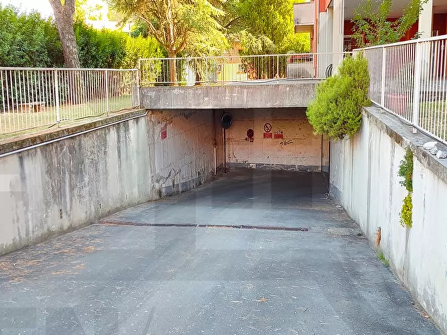 Immagine 8 di Garage in vendita  in Via molino vecchio a Imola