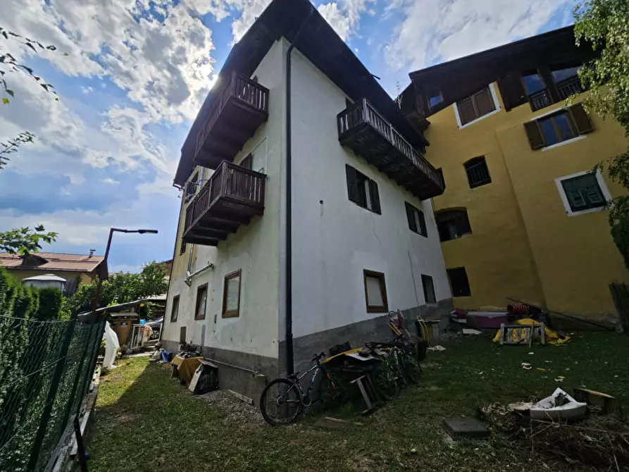 Immagine 1 di Appartamento in vendita  in Via della Ruda a Dimaro Folgarida