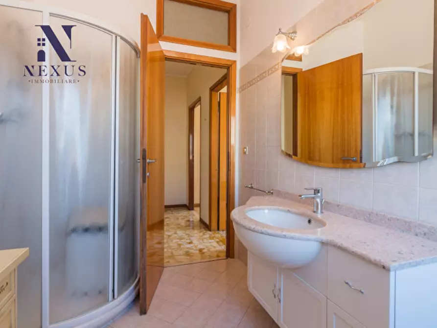 Immagine 31 di Appartamento in vendita  a Fano