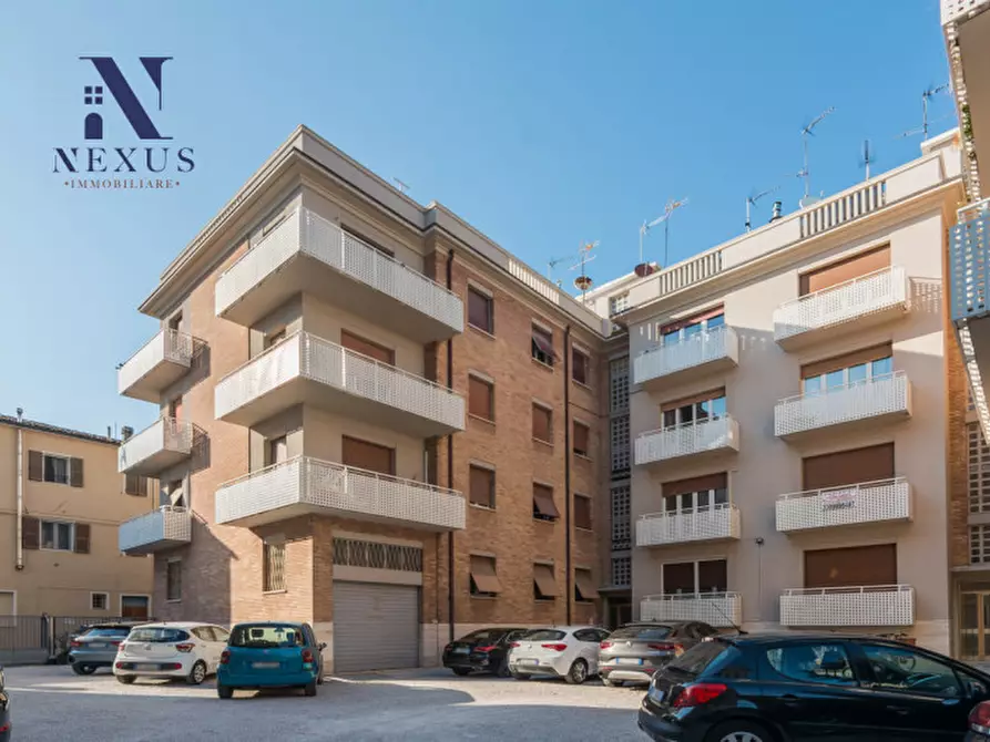 Immagine 34 di Appartamento in vendita  a Fano