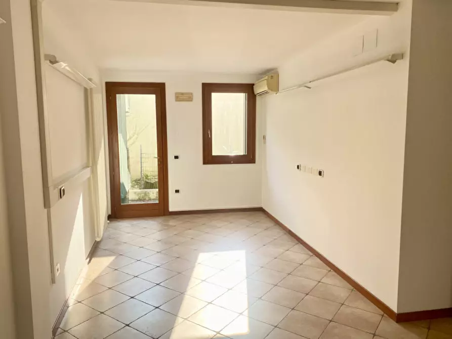 Immagine 4 di Appartamento in vendita  in via San Pio X 34/a a Castelfranco Veneto