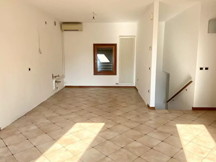 Immagine 8 di Appartamento in vendita  in via San Pio X 34/a a Castelfranco Veneto