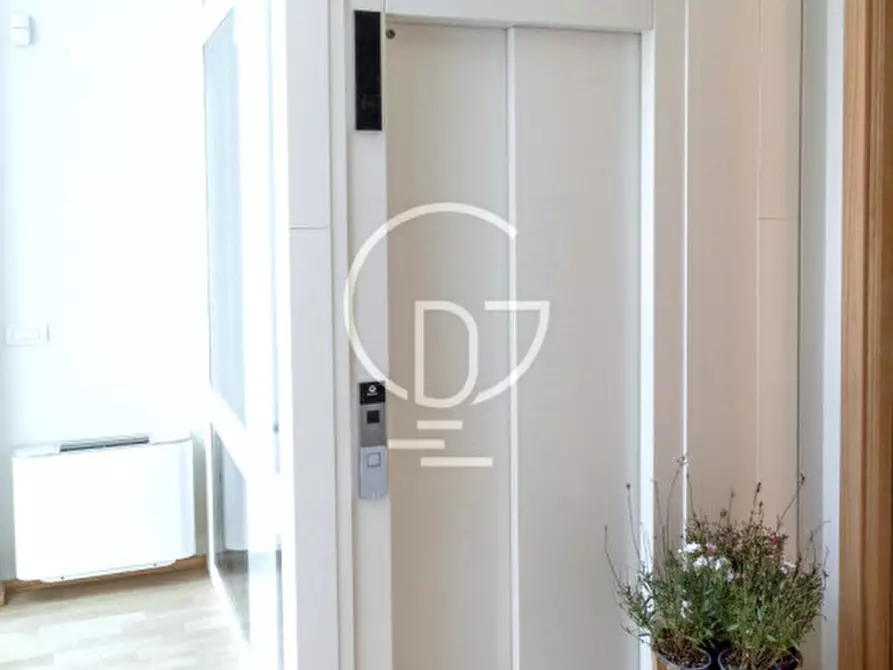 Immagine 5 di Villa in vendita  a Piacenza