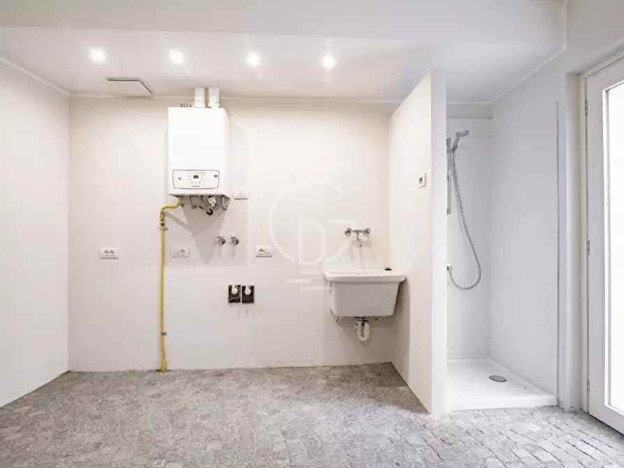 Immagine 21 di Villa in vendita  a Piacenza