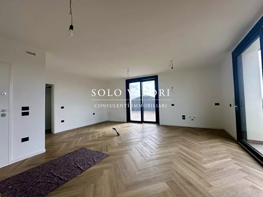 Immagine 2 di Attico in vendita  in Via Portile a Cassola