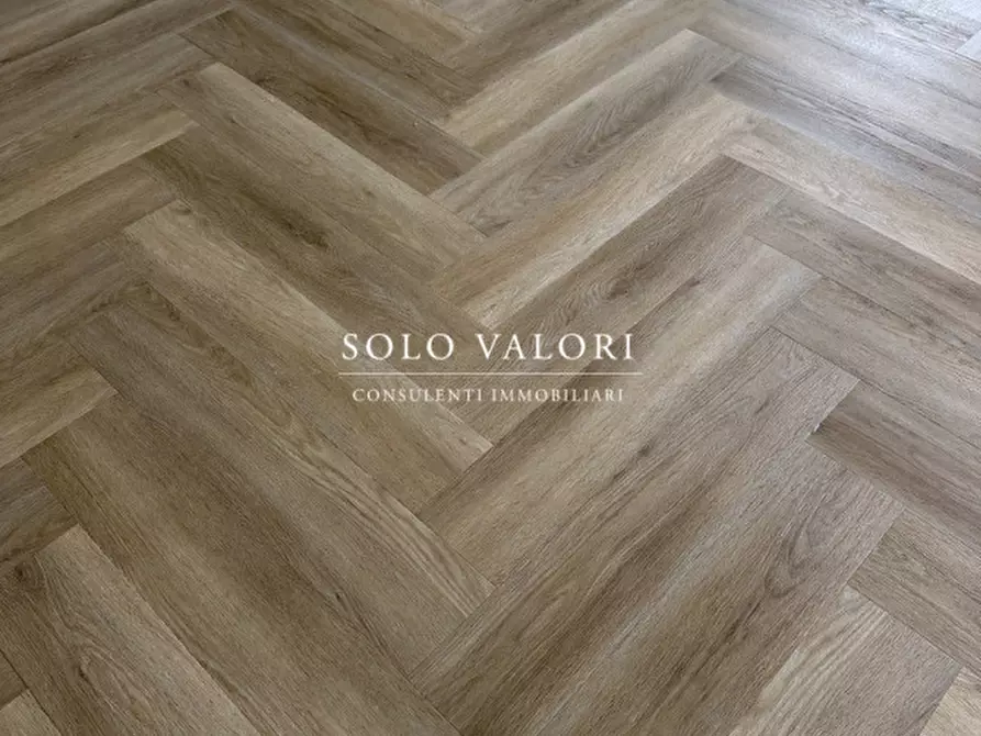 Immagine 9 di Attico in vendita  in Via Portile a Cassola