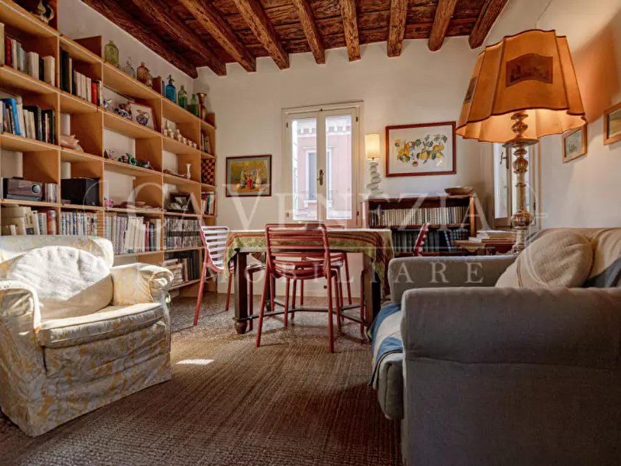 Immagine 1 di Appartamento in vendita  a Venezia