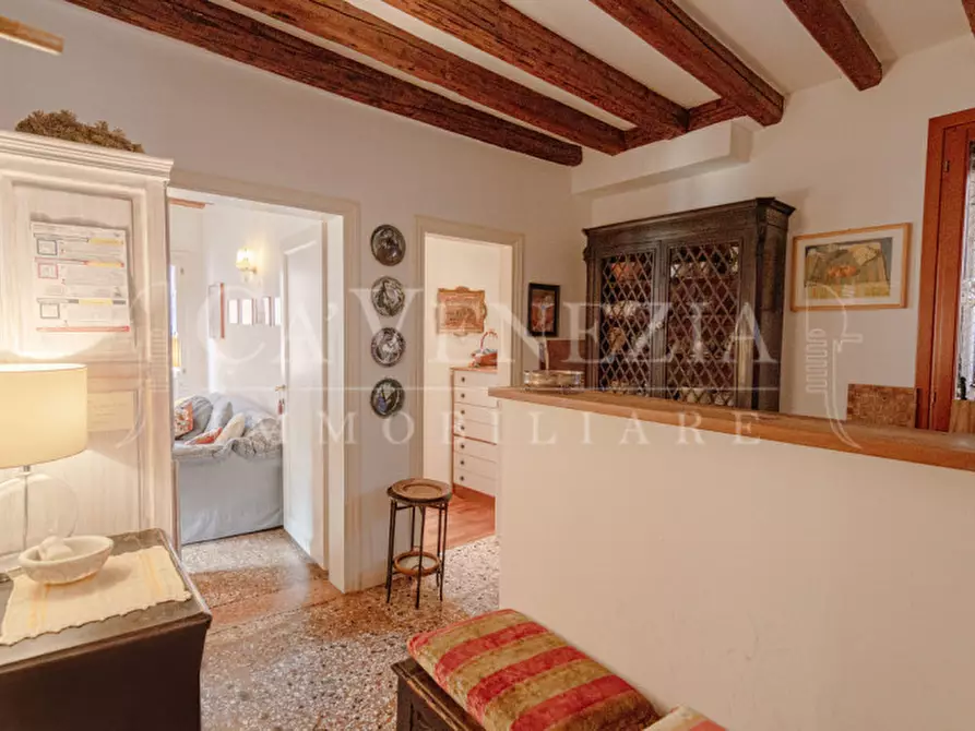 Immagine 4 di Appartamento in vendita  a Venezia