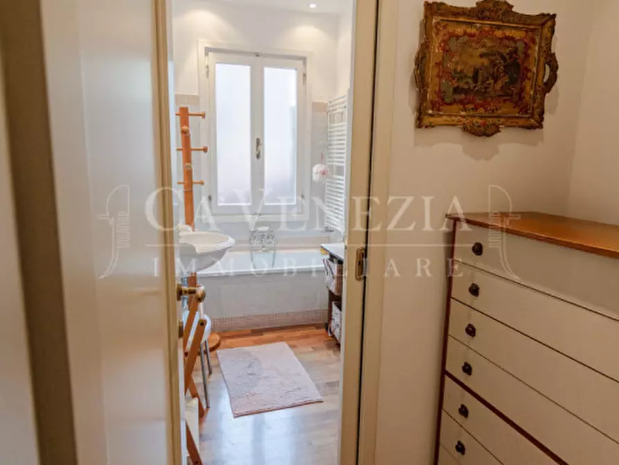 Immagine 6 di Appartamento in vendita  a Venezia