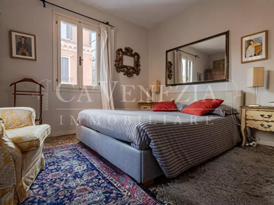 Immagine 11 di Appartamento in vendita  a Venezia