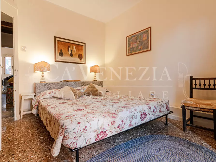 Immagine 13 di Appartamento in vendita  a Venezia