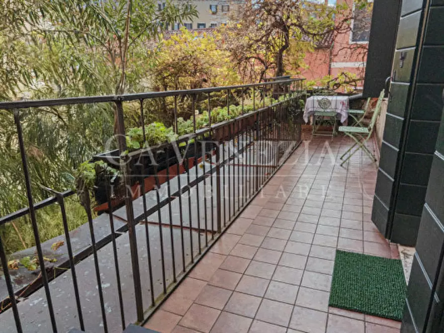 Immagine 15 di Appartamento in vendita  a Venezia