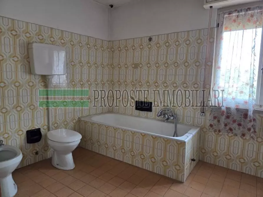 Immagine 14 di Rustico / casale in vendita  in Via Maestrini a Ome