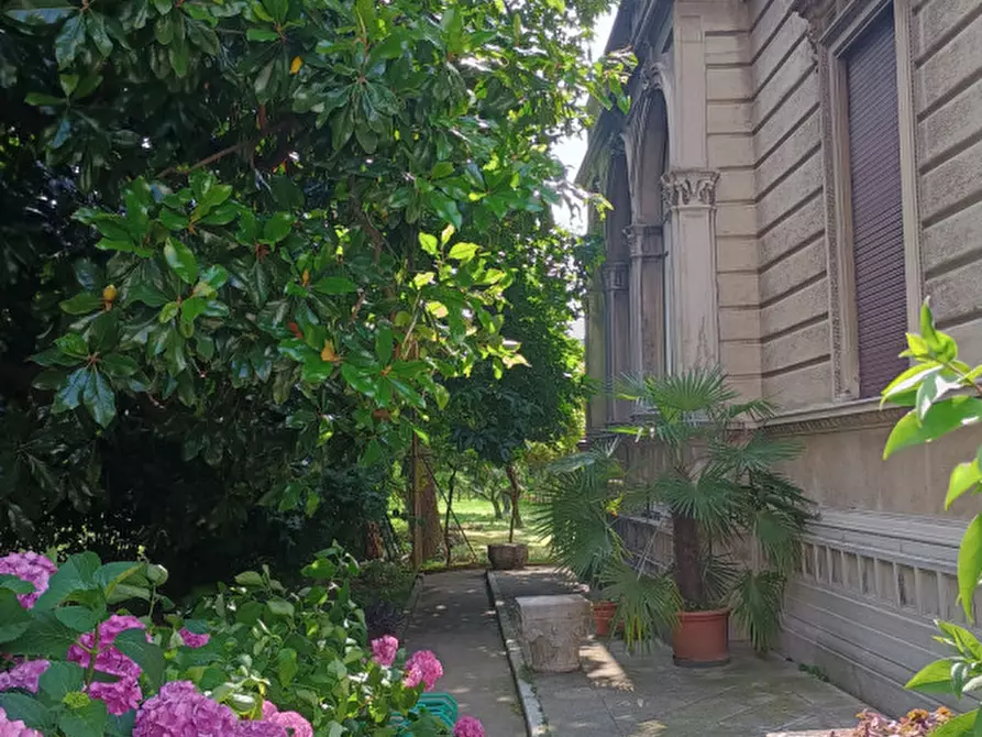 Immagine 18 di Villa in vendita  in Via Legione Antonini, 91 a Vicenza