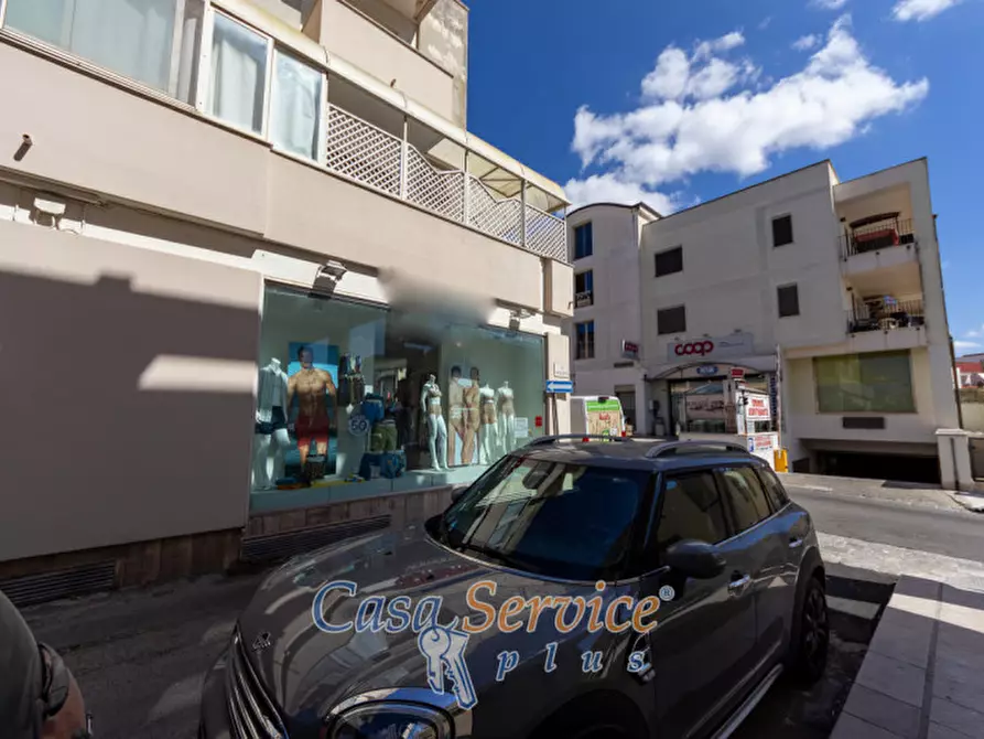 Immagine 2 di Attività commerciale in vendita  in Via Matino a Casarano