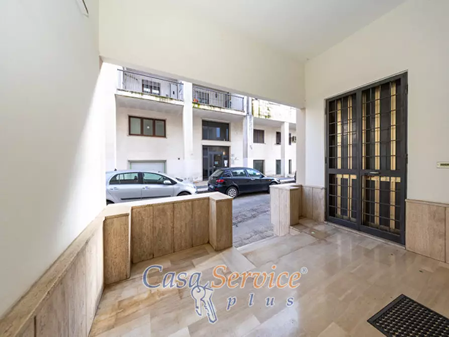 Immagine 14 di Negozio in vendita  in Via Matino a Casarano