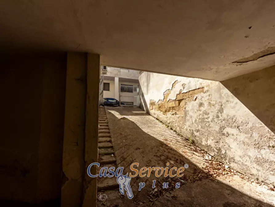 Immagine 18 di Negozio in vendita  in Via Matino a Casarano