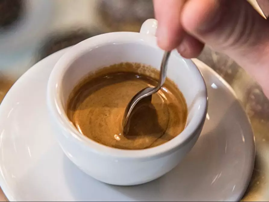 Immagine 3 di Attività commerciale in vendita  in Piazza Maggiore a Este